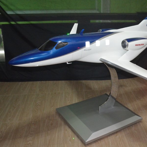 HA-420 HondaJet Left